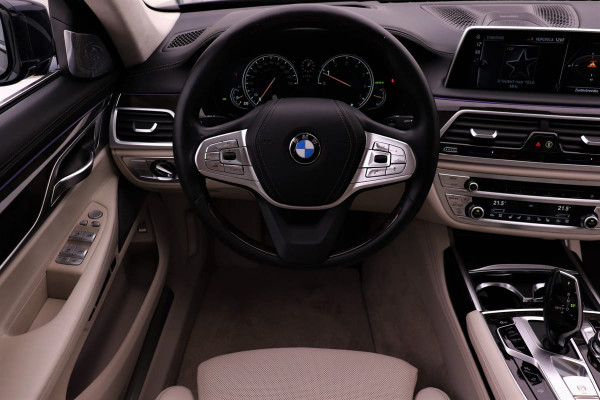 BMW 7 Serie 750Li xDrive High Executive | Panoramadak | Bowers&Wilkins | Soft Close | HUD | Stoelventilatie | Surround View