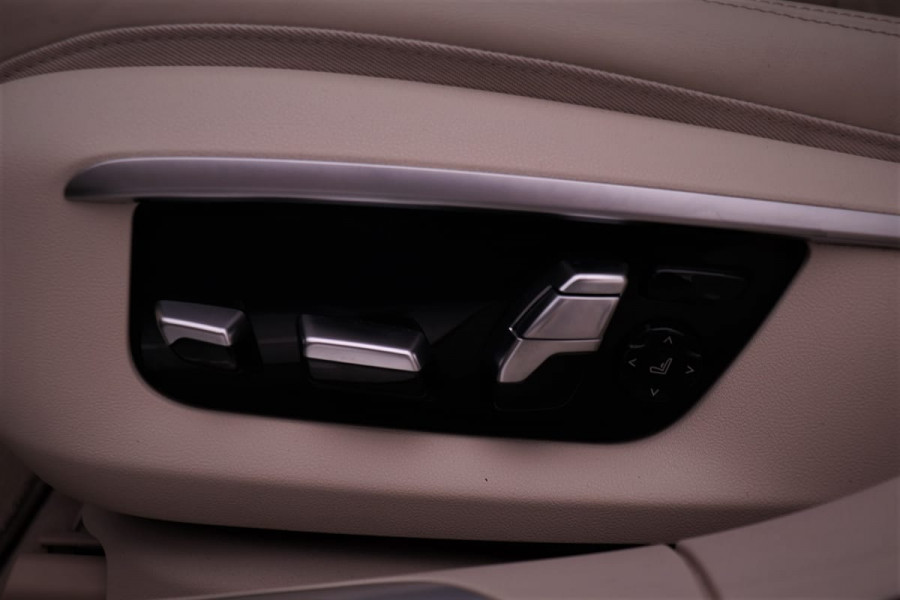 BMW 7 Serie 750Li xDrive High Executive | Panoramadak | Bowers&Wilkins | Soft Close | HUD | Stoelventilatie | Surround View