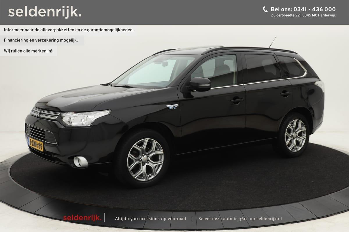 Mitsubishi Outlander 2.0 PHEV Instyle *All-in prijs* | Xenon | Navigatie | Schuif-/kanteldak | Volleder | Stoelverwarming | Privacy glass