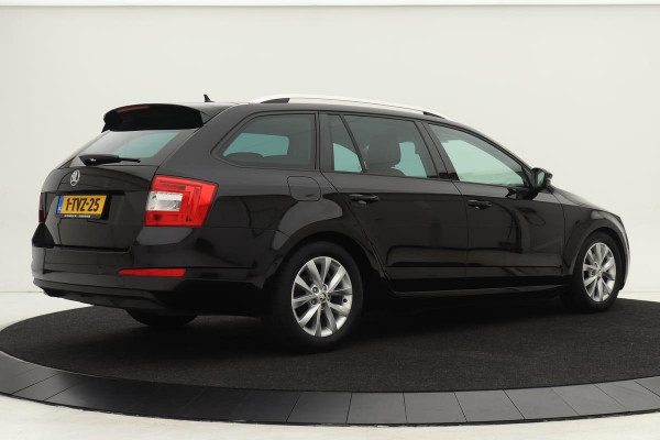 Škoda Octavia Combi 1.6 TDI Business | Xenon | Navigatie | Climate control | Keyless | Park Assist