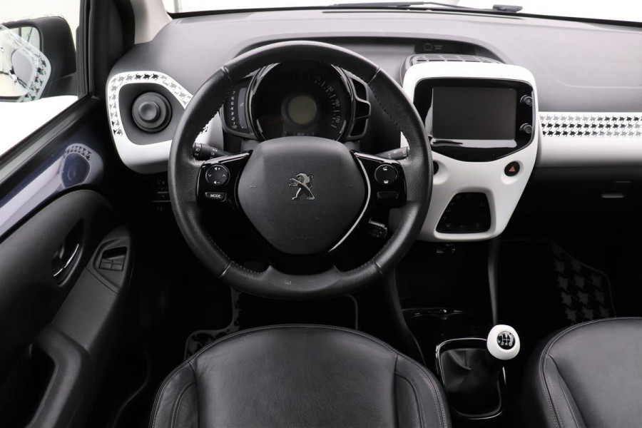 Peugeot 108 1.0 e-VTi Première | Dressy thema | Volleder | Climate control | Keyless | Camera | Stoelverwarming