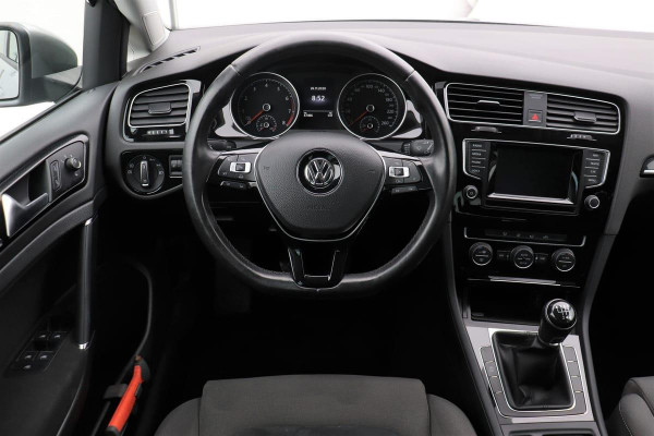 Volkswagen Golf 1.2 TSI 105pk Highline 5-deurs | Navigatie | Alcantara | Climate control | Cruise control | 67.200km!!