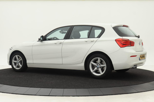 BMW 1 Serie 120d Executive | 1e eigenaar | Full-LED | Navigatie | Parkeersensoren | PDC | Climate control | Cruise control