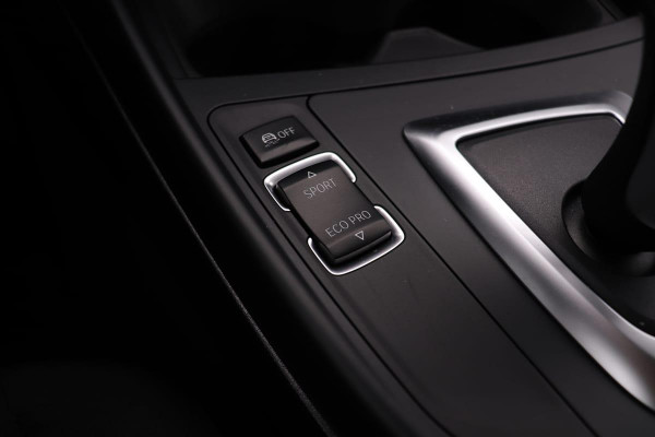 BMW 1 Serie 120d Executive | 1e eigenaar | Full-LED | Navigatie | Parkeersensoren | PDC | Climate control | Cruise control