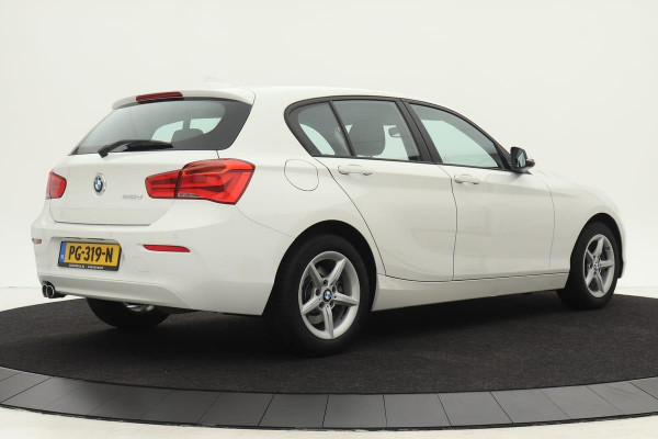 BMW 1 Serie 120d Executive | 1e eigenaar | Full-LED | Navigatie | Parkeersensoren | PDC | Climate control | Cruise control