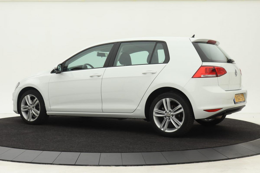 Volkswagen Golf 1.2 TSI DSG Trendline Aut. | 85.000km NAP | Navigatie | Airco | Executive-pakket | Klein leder-pakket