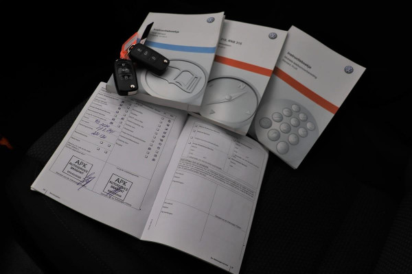 Volkswagen Golf Variant 1.6 TDI Executive Line | 2e eigenaar | Navigatie | Climate control | Trekhaak | PDC v+a