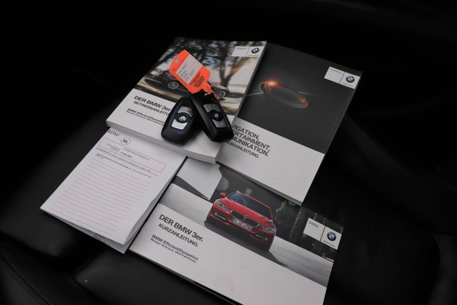 BMW 3 Serie Touring 328i M-Sport | M-Performance | Panoramadak | Volleder | Navigatie | Xenon | Climate control