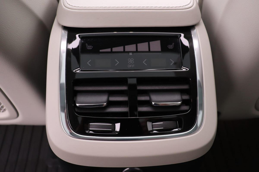 Volvo XC90 2.0 T8 AWD Inscription 7-persoons * Excl. BTW* | Panoramadak | Adaptive Cruise | Stoelventilatie | Bowers&Wilkins