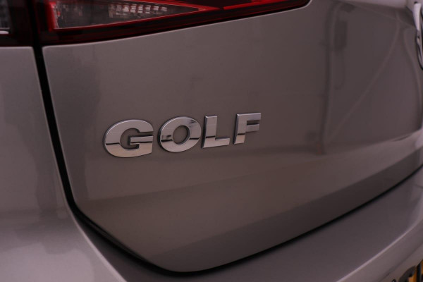 Volkswagen Golf 1.2 TSI Highline | Dealer onderhouden | Navigatie | Sportonderstel | 18 inch Durban velgen | Climate control