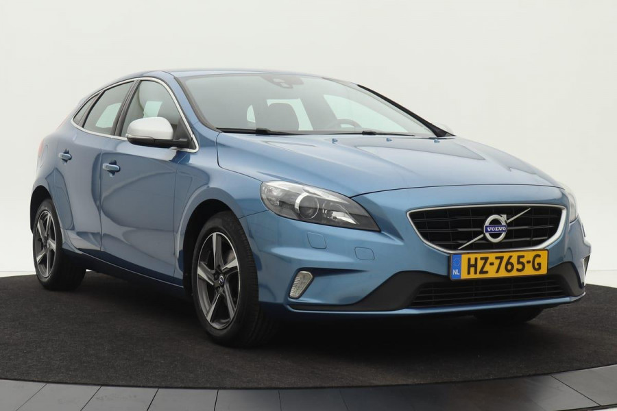 Volvo V40 2.0 D2 R-Design | Xenon | Navigatie | Climate control | Stoelverwarming | PDC | Voorruitverwarming | Afn. trekhaak