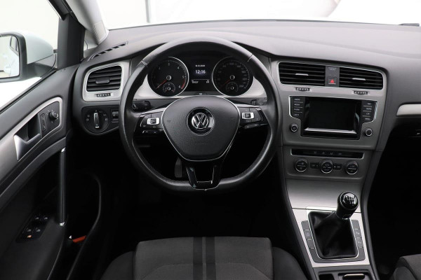 Volkswagen Golf 1.6 TDI Comfortline 5-deurs | Navigatie | Dealer onderhouden | Climate control | Park Assist