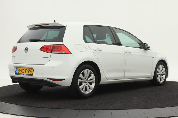 Volkswagen Golf 1.6 TDI Comfortline 5-deurs | Navigatie | Dealer onderhouden | Climate control | Park Assist