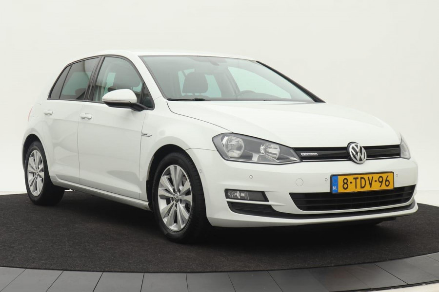 Volkswagen Golf 1.6 TDI Comfortline 5-deurs | Navigatie | Dealer onderhouden | Climate control | Park Assist