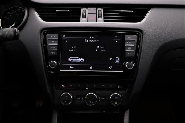 Škoda Octavia Combi 1.2 TSI Style Business | Xenon | Navigatie | Camera | Keyless | Premium audio | Trekhaak