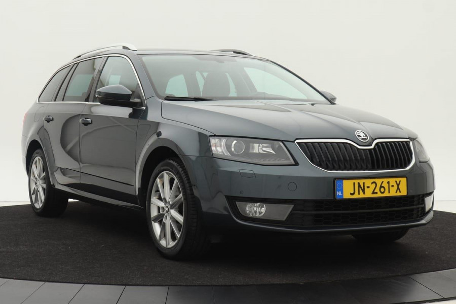 Škoda Octavia Combi 1.2 TSI Style Business | Xenon | Navigatie | Camera | Keyless | Premium audio | Trekhaak