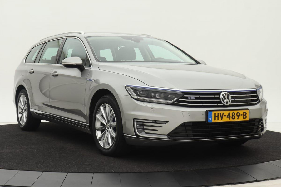 Volkswagen Passat 1.4 TSI GTE Highline *Excl. BTW* | Full LED | Volleder | Ergo stoelen | Navigatie | Adaptive Cruise | Keyless