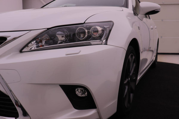 Lexus CT 200h 200h 25th Edition Sport | Full-LED | Alcantara | Navigatie | Camera | Keyless