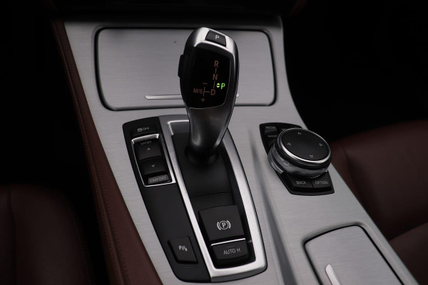 BMW 5 Serie Touring 520d High Executive | Xenon | Volleder | Adaptive cruise | HUD | Breyton velgen | Camera | Stoelverwarming