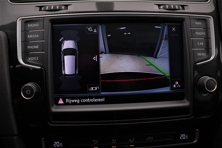Volkswagen Golf 1.4 TSI GTE *Excl. BTW* | Panoramadak | Adaptive cruise | Camera | Trekhaak | Navigatie | Full-LED
