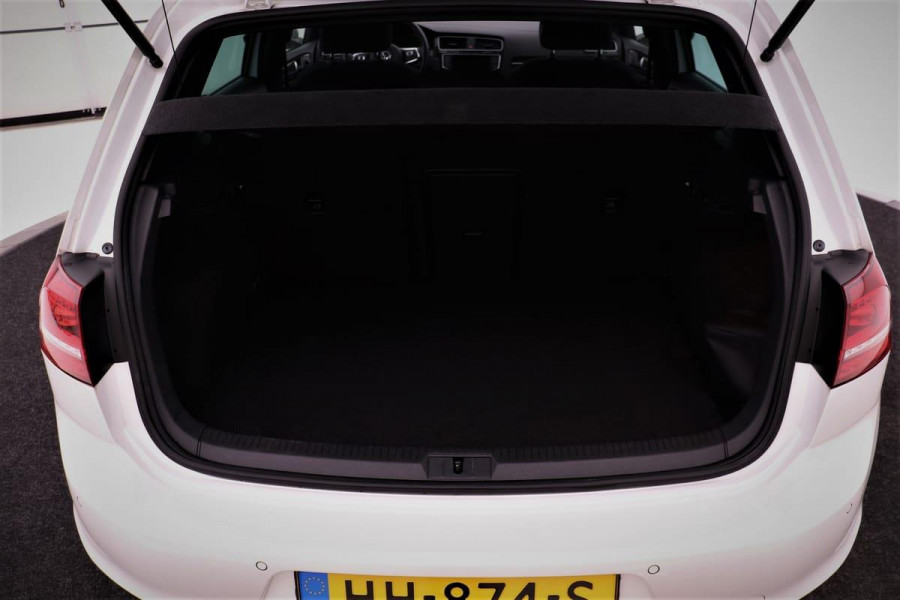 Volkswagen Golf 1.4 TSI GTE *Excl. BTW* | Panoramadak | Adaptive cruise | Camera | Trekhaak | Navigatie | Full-LED