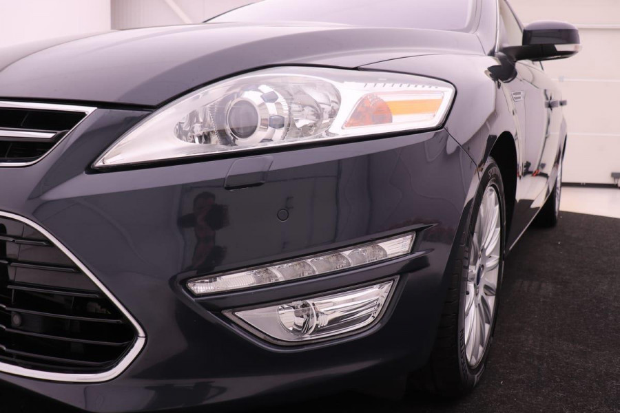 Ford Mondeo 1.6 EcoBoost Platinum | Xenon | Panoramadak | Leder/alcantara | Navigatie | Trekhaak | Keyless