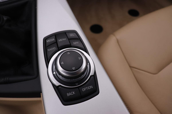 BMW 3 Serie 320i High Executive | Xenon | Navigatie | Volleder | PDC | Keyless