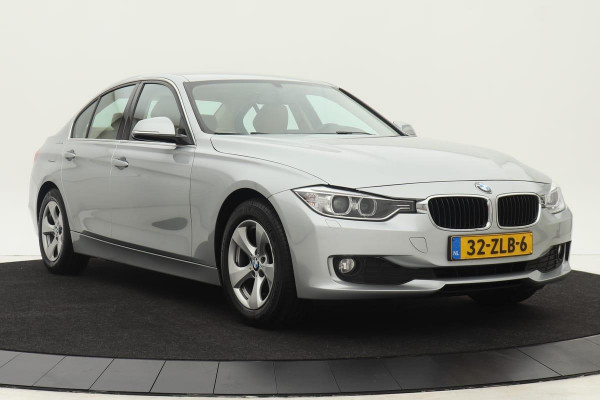 BMW 3 Serie 320i High Executive | Xenon | Navigatie | Volleder | PDC | Keyless