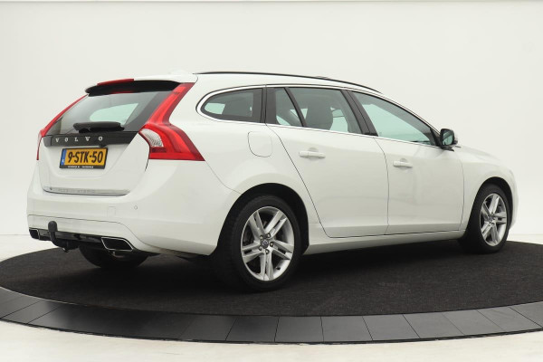 Volvo V60 2.4 D6 AWD Plug-In Summum *Excl. BTW* | Adaptive cruise | Schuifdak | Navigatie | Premium Sound | Xenon