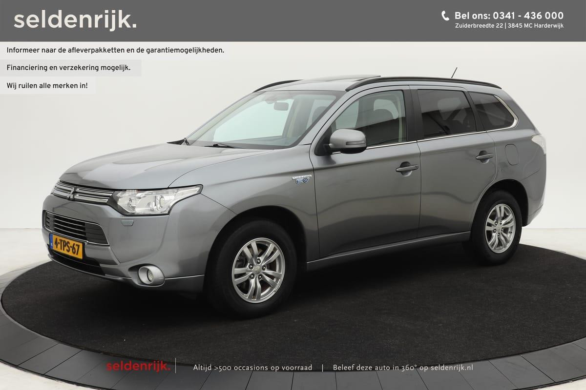 Mitsubishi Outlander 2.0 PHEV Instyle *Excl. BTW* | Xenon | Volleder | Schuifdak | Navigatie | Trekhaak | Climate control