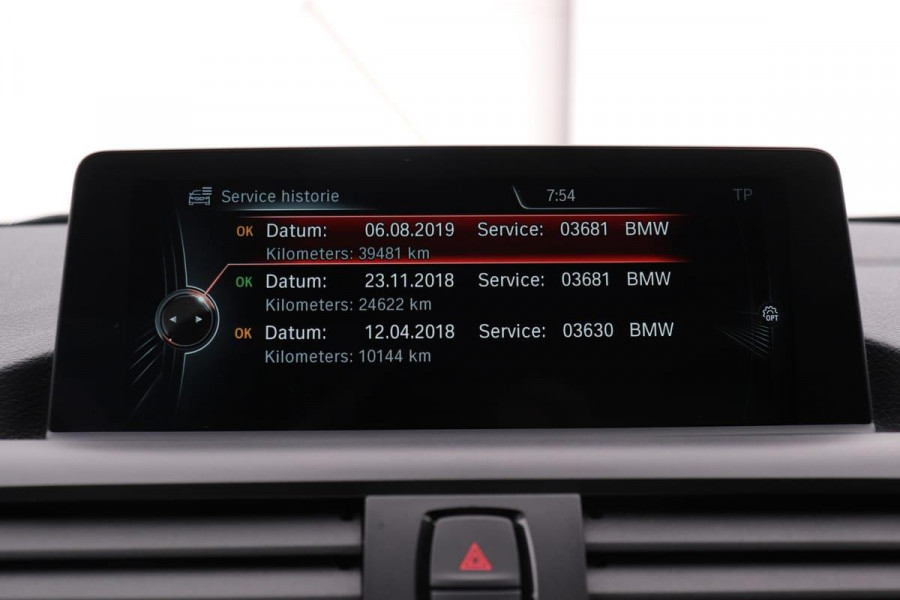 BMW 2 Serie Cabrio 220i Aut. M-sport | Full-LED | Navi Proff. | Stoelverwarming | Climate control | Volleder | PDC