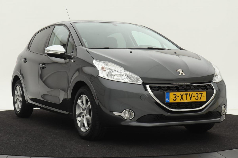 Peugeot 208 1.2 VTi Style 5-drs | 2e eigenaar | Navigatie | Airco | Cruise control | Privacy Glass | PDC