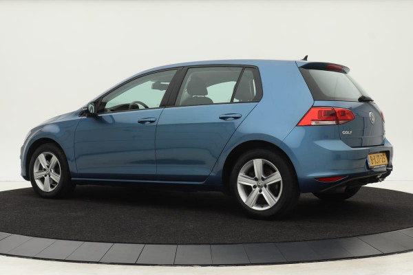 Volkswagen Golf 1.2 TSI Highline 5-deurs | Navigatie | Alcantara | Stoelverwarming | Trekhaak