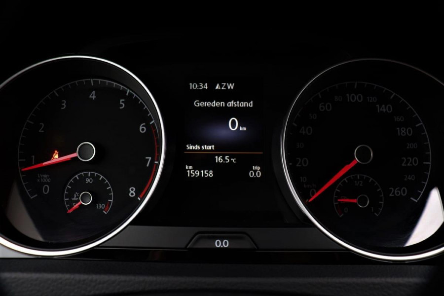 Volkswagen Golf 1.2 TSI Highline 5-deurs | Navigatie | Alcantara | Stoelverwarming | Trekhaak