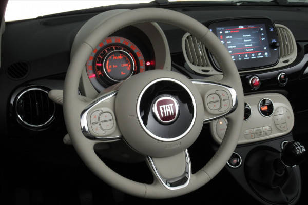 Fiat 500C 1.2 69pk Lounge Nieuwprijs 23400 euro Grootbeeld Navigatie