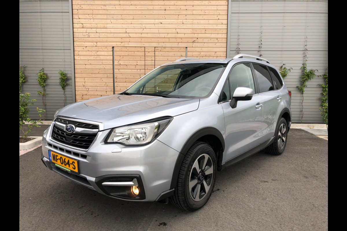 Subaru Forester 2.0 Comfort - Trekhaak - Navigatie - Style Pack