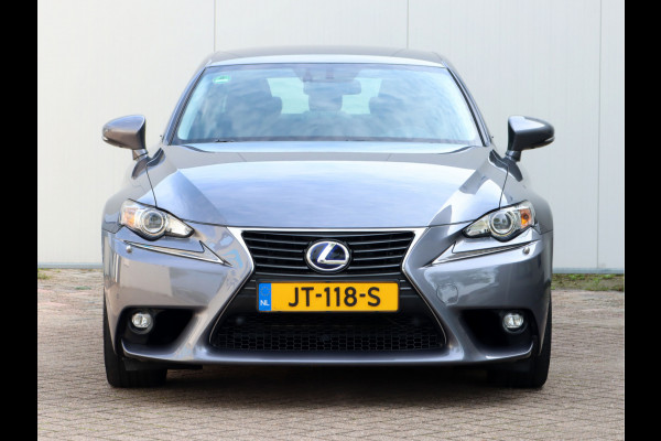 Lexus IS 300h Business Line | Leder | Stoelverwarming | Parkeersensoren