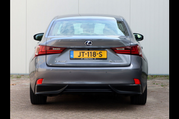 Lexus IS 300h Business Line | Leder | Stoelverwarming | Parkeersensoren