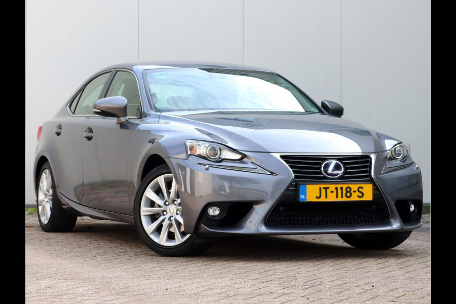 Lexus IS 300h Business Line | Leder | Stoelverwarming | Parkeersensoren