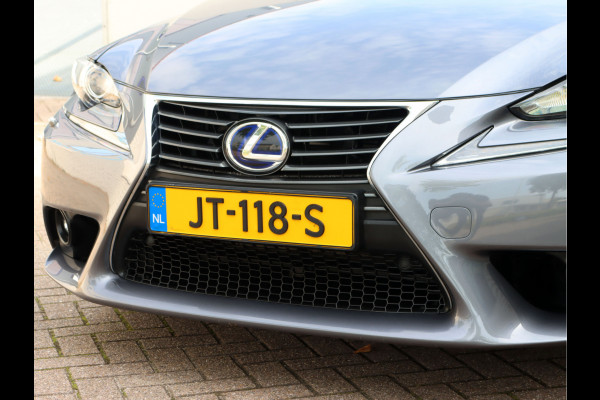 Lexus IS 300h Business Line | Leder | Stoelverwarming | Parkeersensoren