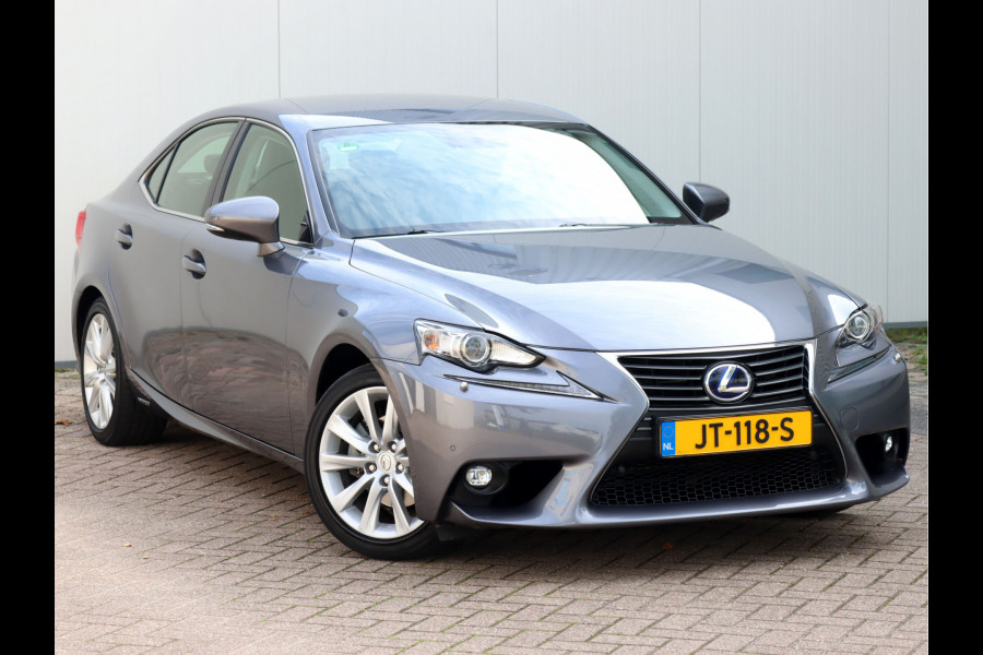 Lexus IS 300h Business Line | Leder | Stoelverwarming | Parkeersensoren