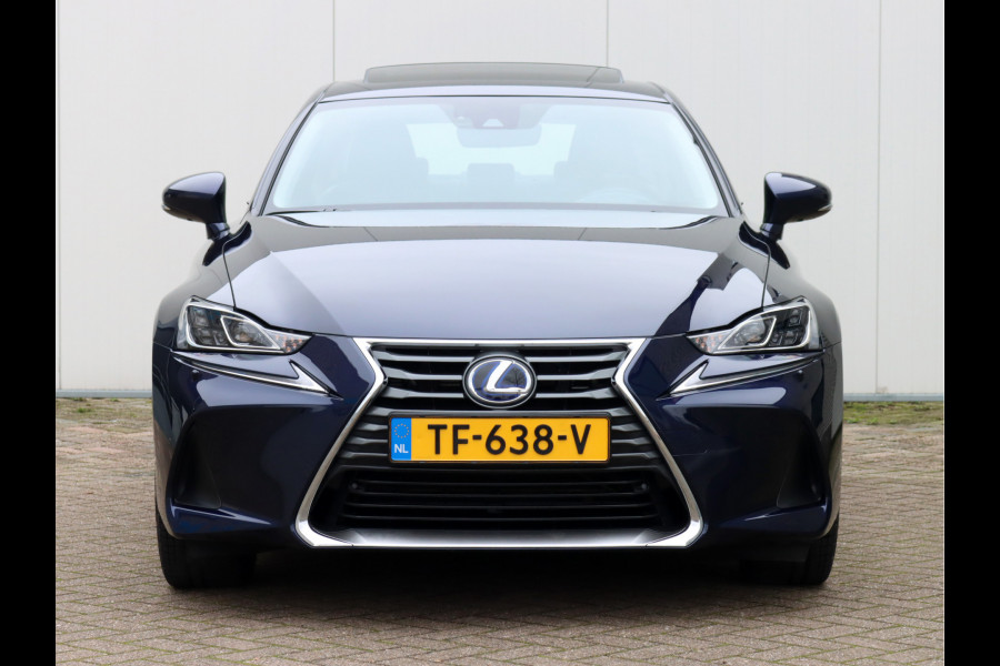 Lexus IS 300h Hybrid Luxury Line | Schuifdak | Quad Led | Stoelventilatie