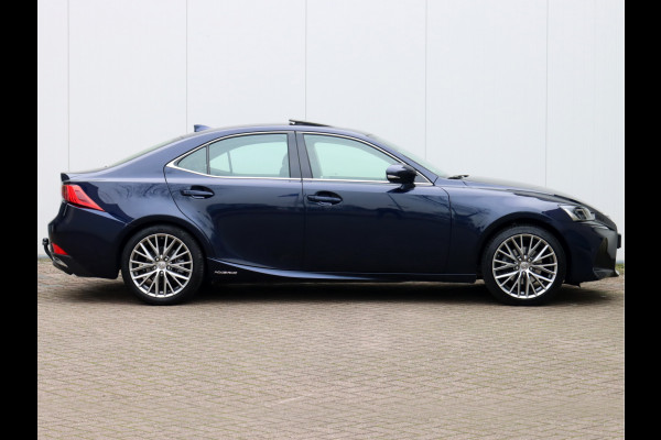 Lexus IS 300h Hybrid Luxury Line | Schuifdak | Quad Led | Stoelventilatie