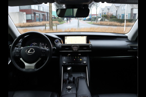 Lexus IS 300h Hybrid Luxury Line | Schuifdak | Quad Led | Stoelventilatie