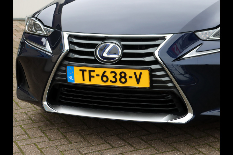 Lexus IS 300h Hybrid Luxury Line | Schuifdak | Quad Led | Stoelventilatie