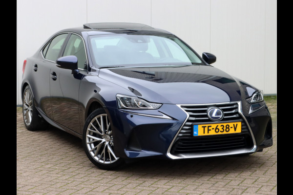 Lexus IS 300h Hybrid Luxury Line | Schuifdak | Quad Led | Stoelventilatie