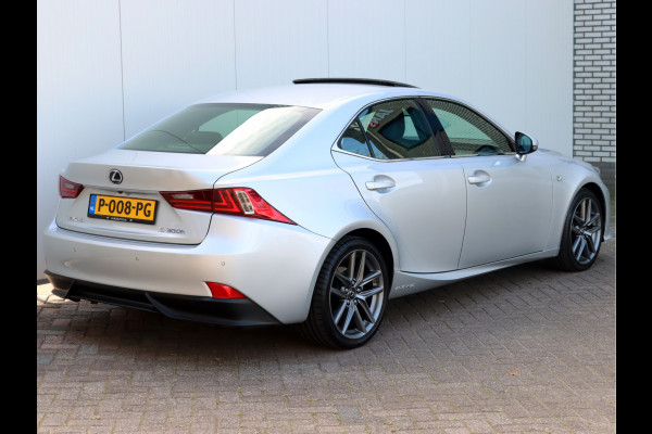 Lexus IS 300h F Sport Line | Schuifdak | Adaptief Onderstel | Stoelverwarming