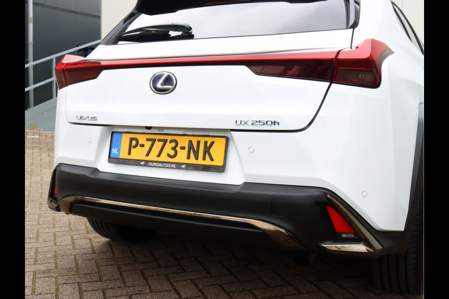 Lexus UX 250h AWD F Sport Premium | Mark Levinson | 360° Camera | Stoelventilatie