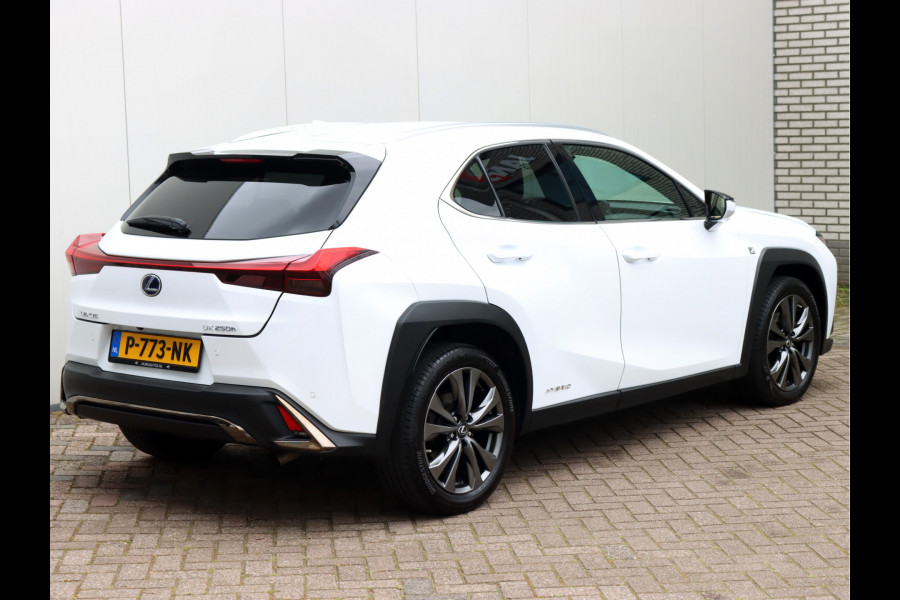 Lexus UX 250h AWD F Sport Premium | Mark Levinson | 360° Camera | Stoelventilatie