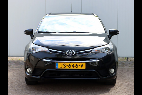 Toyota Avensis Touring Sports 1.8 VVT-i Executive Automaat | Leder | Navi | Trekhaak